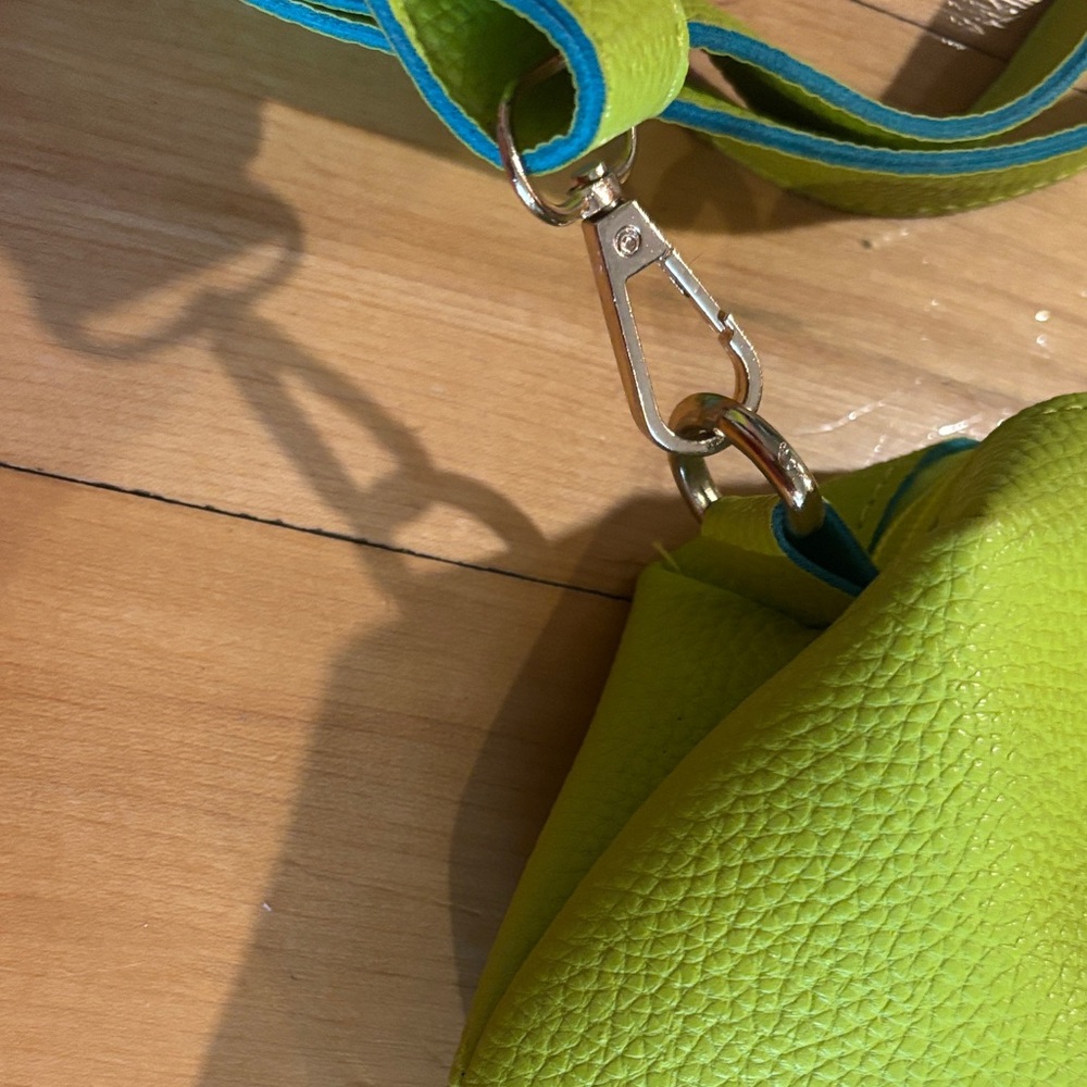Lime Green slightly symmetrical Shoulder Bag - Picture 3 of 4
